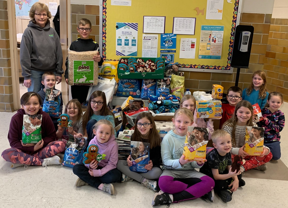 Elementary Students Donate Pet Supplies to Local Shelter Selby Area